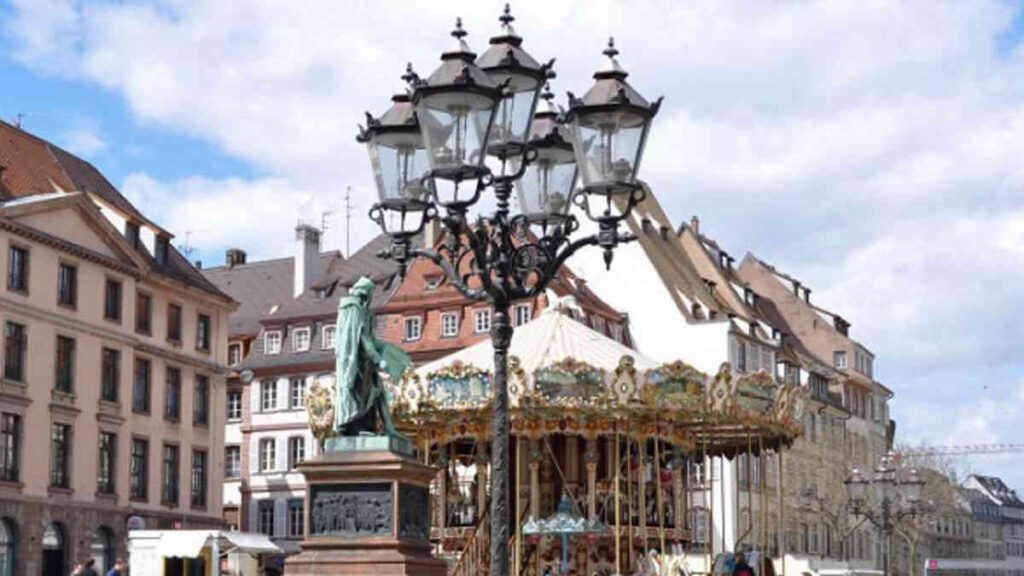 tourist attractions strasbourg place gutenberg