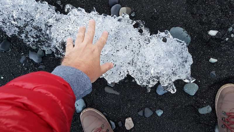 Diamond Beach near Iceland's Jökulsárlón Glacial Lagoon