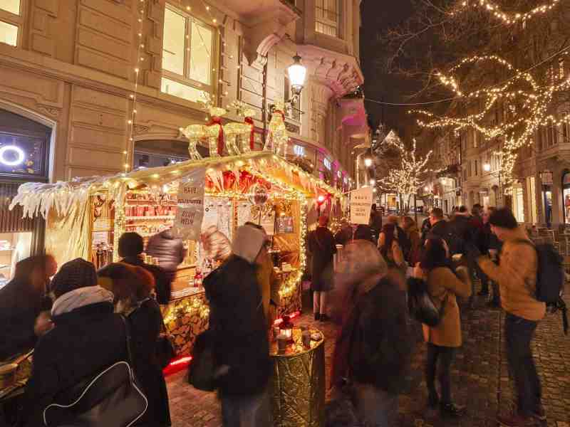 Dörfli Christmas Market in Niederdorf (Old Town of Zurich)