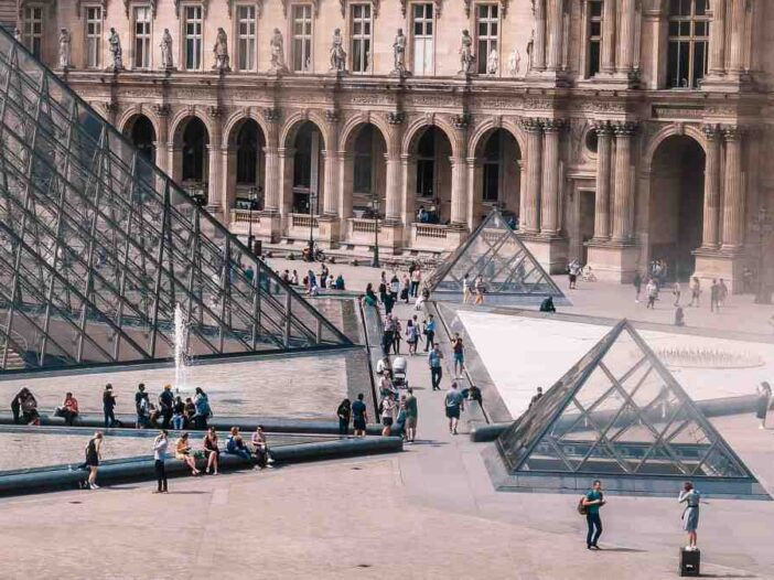 Louvre Museum, Paris - How to visit, tips and travel guide