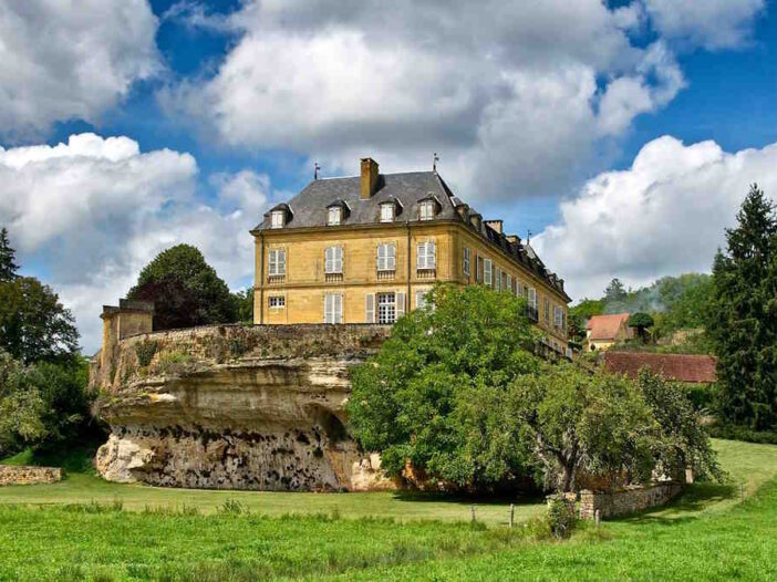 What to do in Dordogne, France: Your Ultimate Travel Guide (Bild von David Mark auf Pixabay)