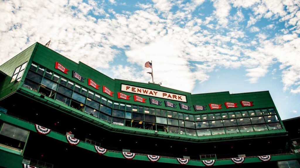 Explore Boston's Fenway Park: A Tour for Every Fan