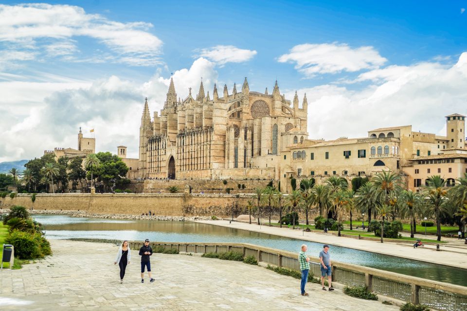 What are the Best Times to Visit Palma de Mallorca, Spain