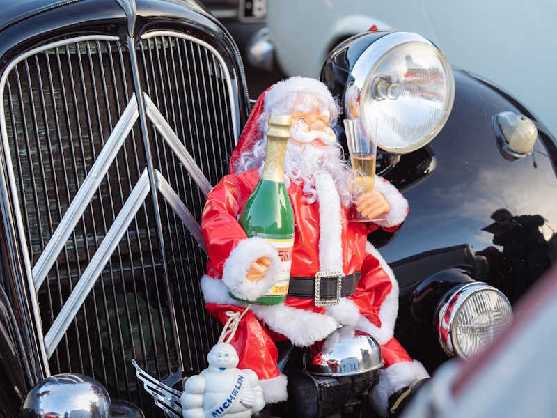 What to Do During Habits de Lumière in Eperney, France