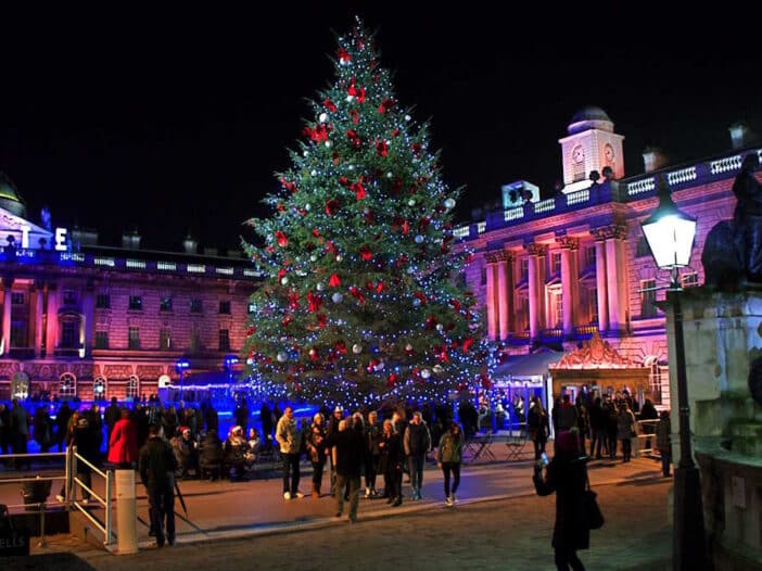 Christmas in England - Top Destinations for Your End-of-Year Trip