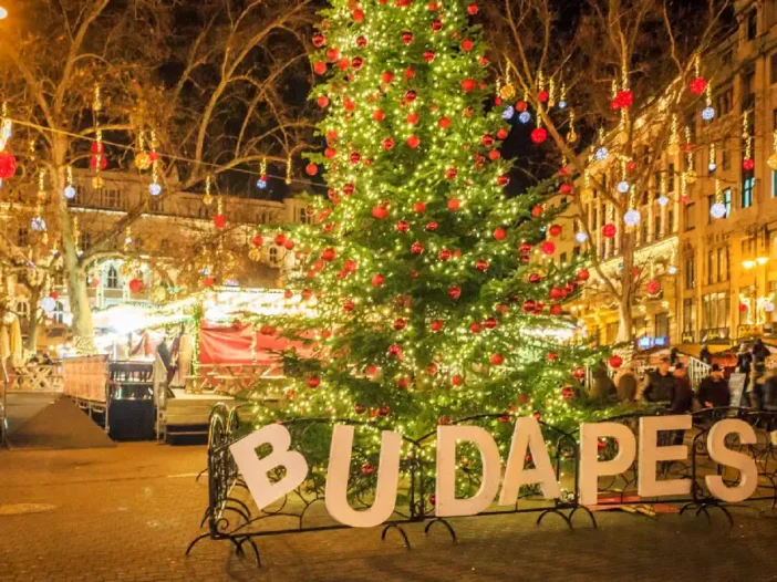 Budapest Christmas Market: Complete Guide to the Advent Feast at the Basilica